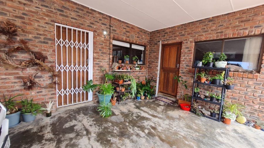 5 Bedroom Property for Sale in Dana Bay Western Cape